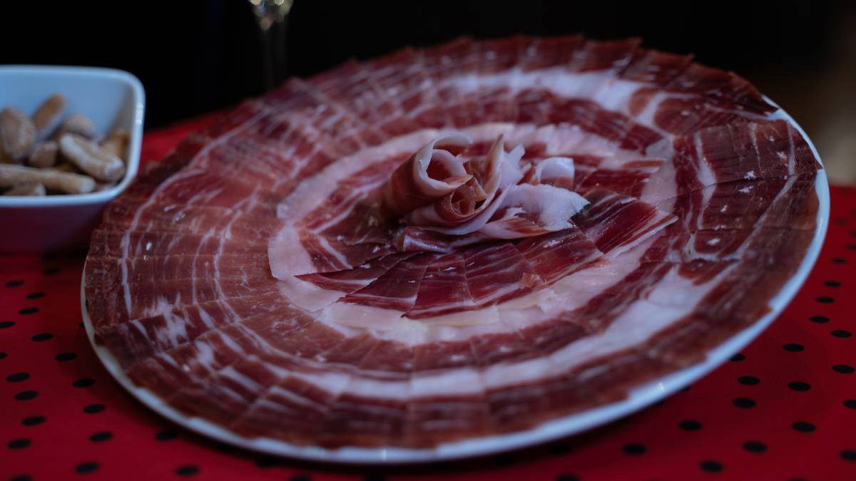 Il Fascino delle Tapas Spagnole: Un Viaggio Gastronomico tra Sapori e Tradizioni